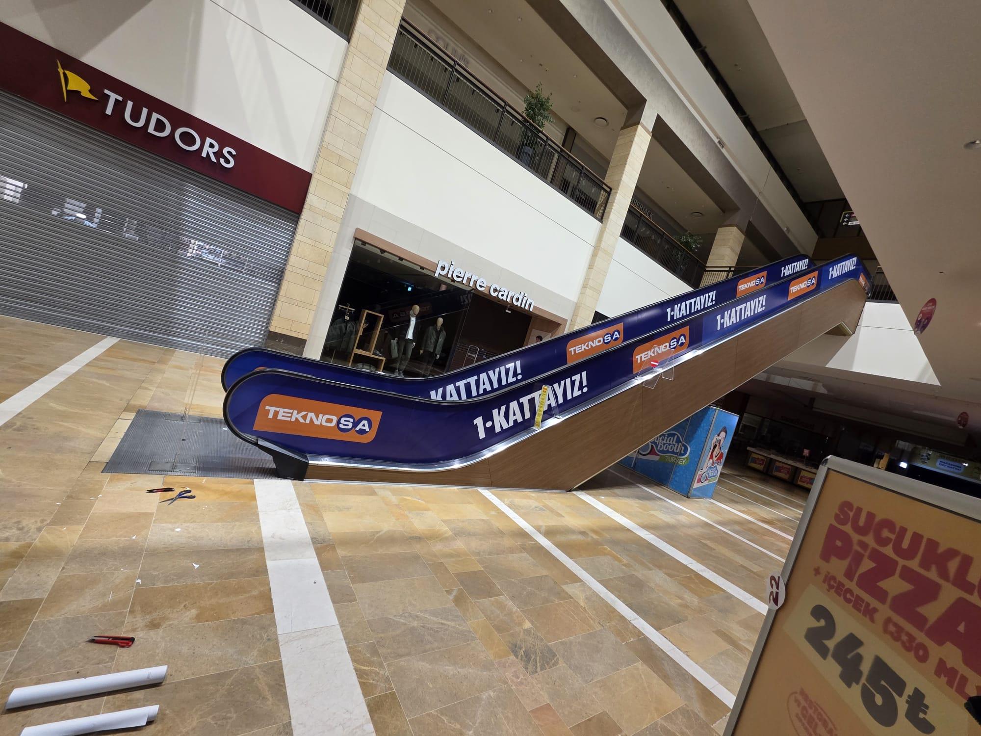 Teknosa AVM dijital baskı germe vinil